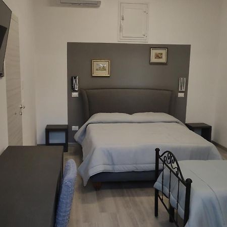La Rondine Bed Hotel Ficarazzi ภายนอก รูปภาพ